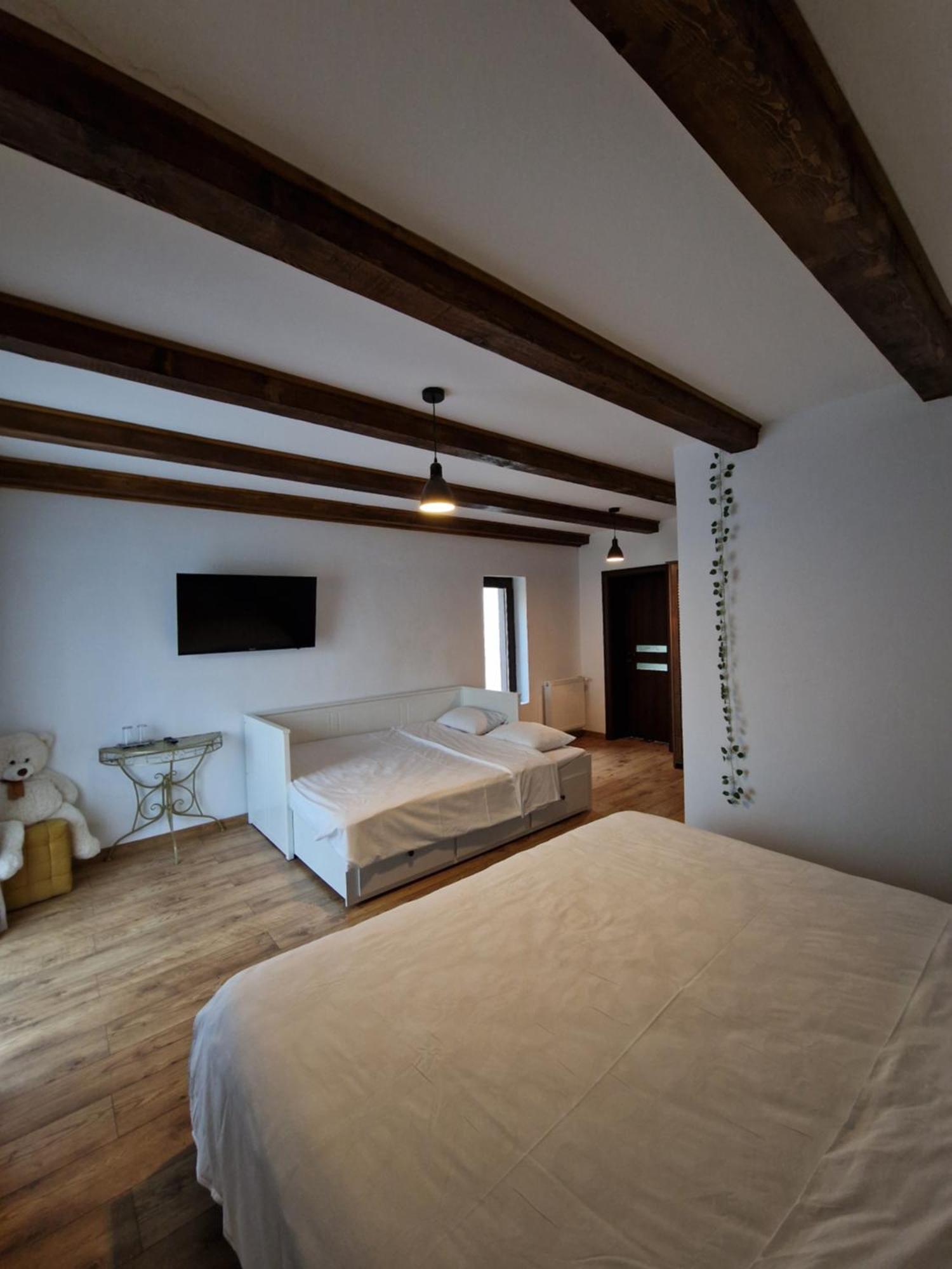 Cabana Din Padure Hotell Porumbacu de Sus Rum bild